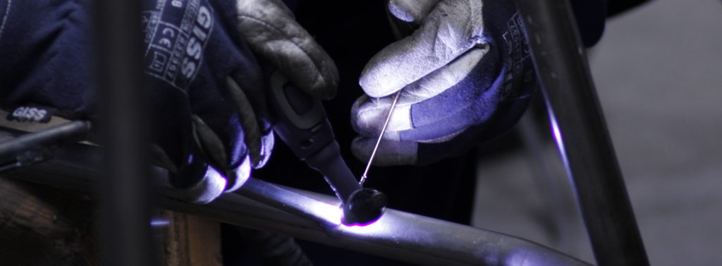 Image d'une soudure du châssis d'EC-02, deuxième voiture de l'ESTACA Formula Team